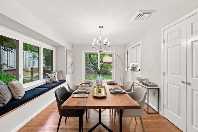 15 Fifer Ln 15, Lexington, MA 02420