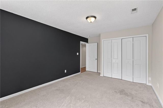 916 Woodcreek DR, Newport News, VA 23608