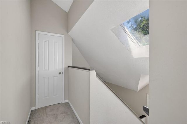 916 Woodcreek DR, Newport News, VA 23608