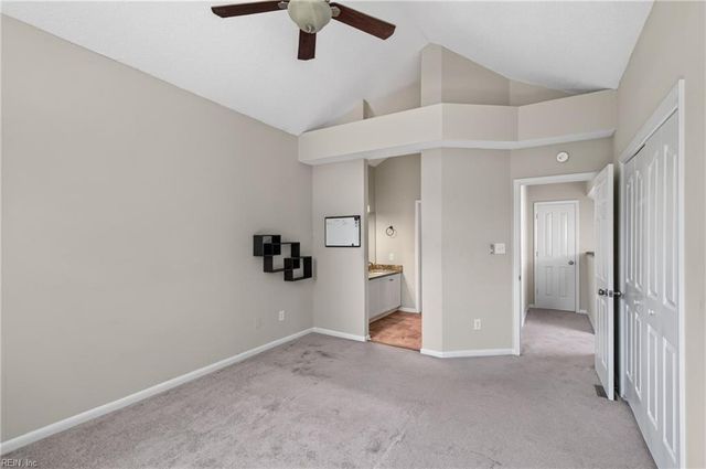 916 Woodcreek DR, Newport News, VA 23608