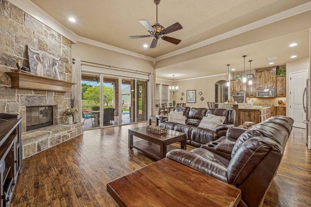 188 Bearclaw Circle, Aledo, TX 76008