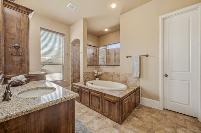 188 Bearclaw Circle, Aledo, TX 76008