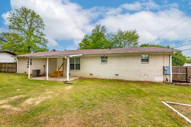 10 Pinewood Street, Cabot, AR 72023