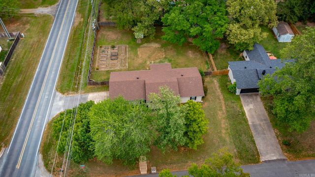 10 Pinewood Street, Cabot, AR 72023