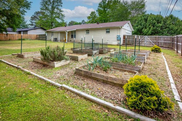 10 Pinewood Street, Cabot, AR 72023