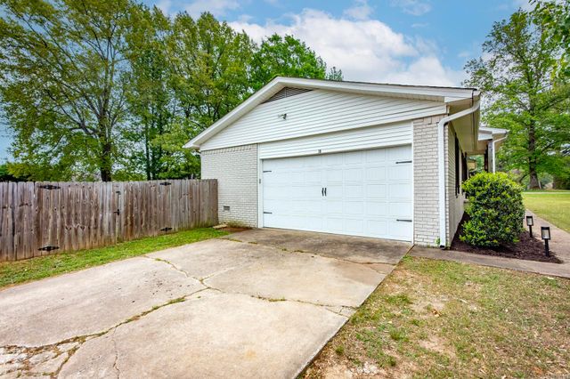 10 Pinewood Street, Cabot, AR 72023