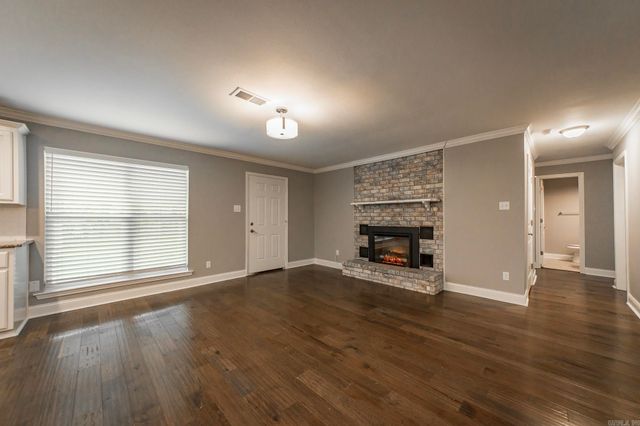 10 Pinewood Street, Cabot, AR 72023