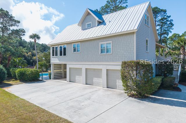 22 Blue Heron Pt, Hilton Head Island, SC 29926
