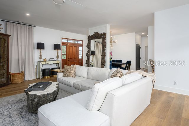 22 Blue Heron Pt, Hilton Head Island, SC 29926