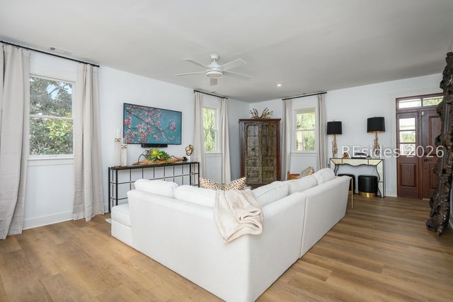 22 Blue Heron Pt, Hilton Head Island, SC 29926