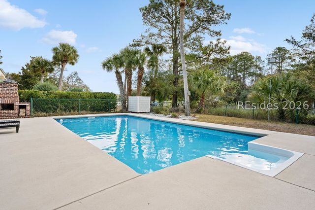 22 Blue Heron Pt, Hilton Head Island, SC 29926