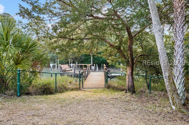 22 Blue Heron Pt, Hilton Head Island, SC 29926