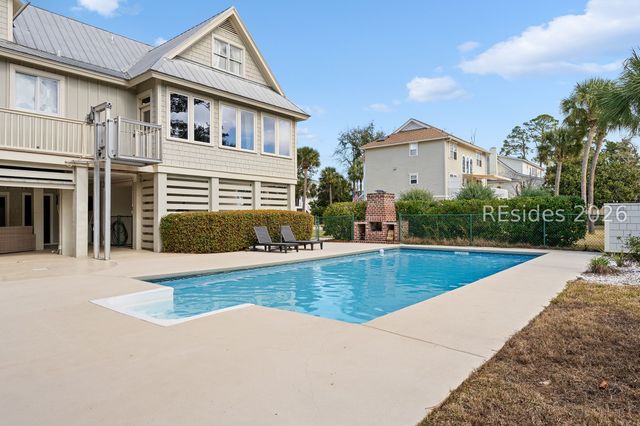 22 Blue Heron Pt, Hilton Head Island, SC 29926