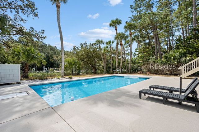 22 Blue Heron Pt, Hilton Head Island, SC 29926