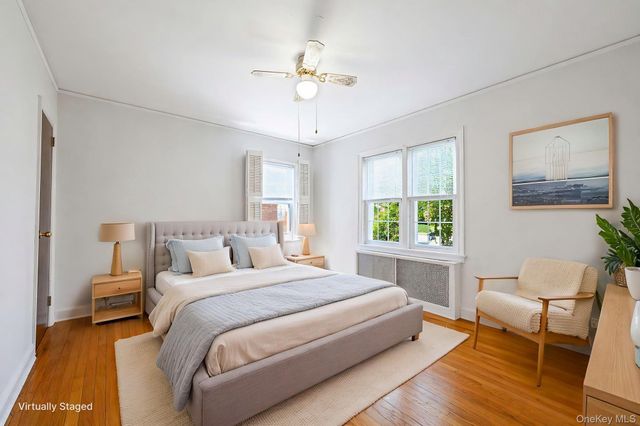 8 Maple Lane, New Hyde Park, NY 11040