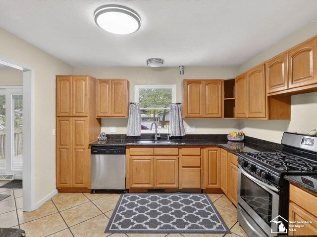 11589 Brookshire Drive, Bedford Twp, MI 48182