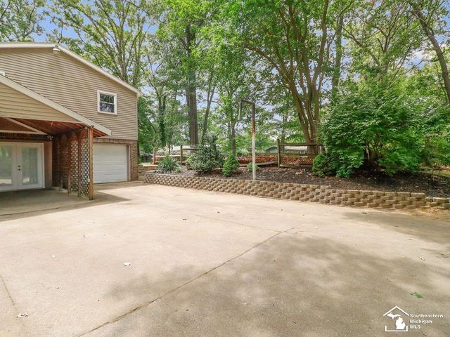 11589 Brookshire Drive, Bedford Twp, MI 48182