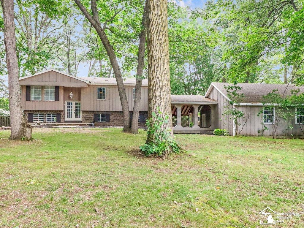 11589 Brookshire Drive, Bedford Twp, MI 48182