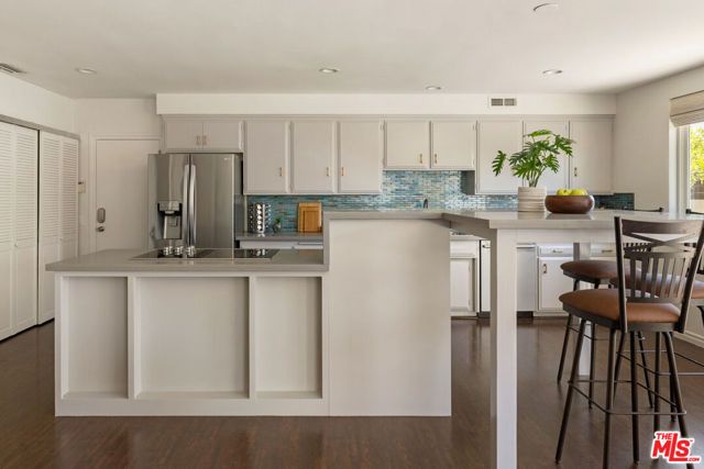 3022 Tyburn Street, Los Angeles, CA 90039