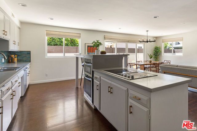 3022 Tyburn Street, Los Angeles, CA 90039