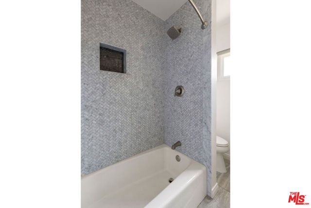 3022 Tyburn Street, Los Angeles, CA 90039