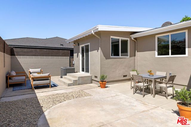 3022 Tyburn Street, Los Angeles, CA 90039