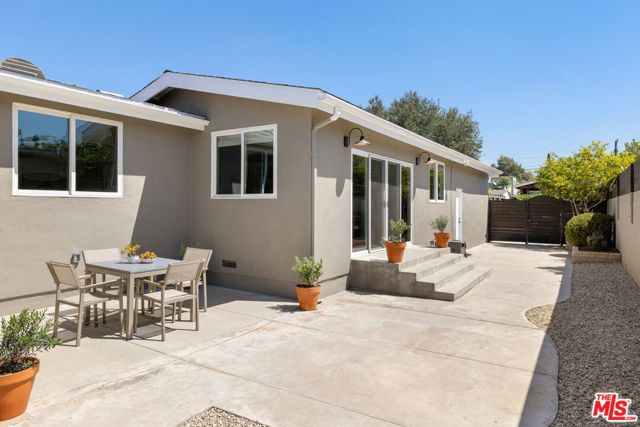 3022 Tyburn Street, Los Angeles, CA 90039