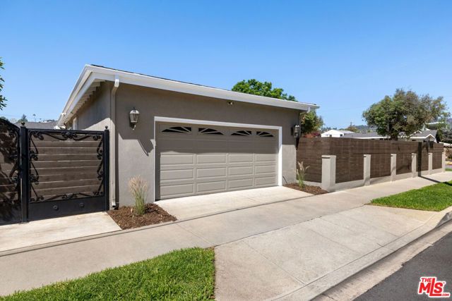 3022 Tyburn Street, Los Angeles, CA 90039