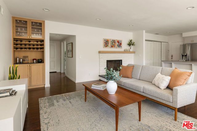 3022 Tyburn Street, Los Angeles, CA 90039