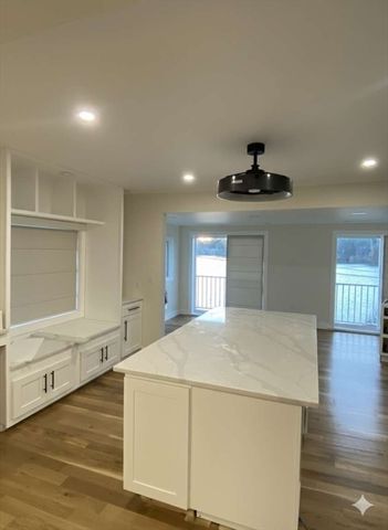 30 Russell Road 30, Chelmsford, MA 01863