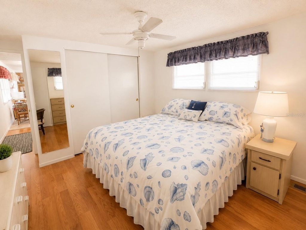 Image 15 of property listing at 6918 E BAYOU LANE, Bradenton, FL 34207