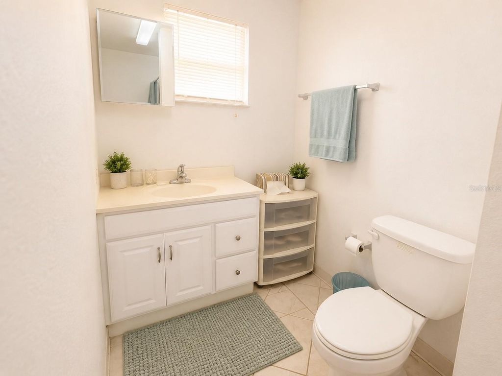 Image 17 of property listing at 6918 E BAYOU LANE, Bradenton, FL 34207