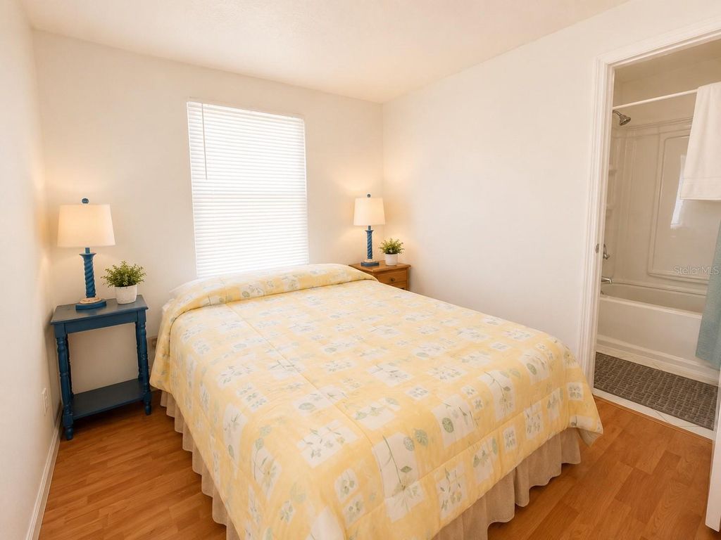 Image 19 of property listing at 6918 E BAYOU LANE, Bradenton, FL 34207