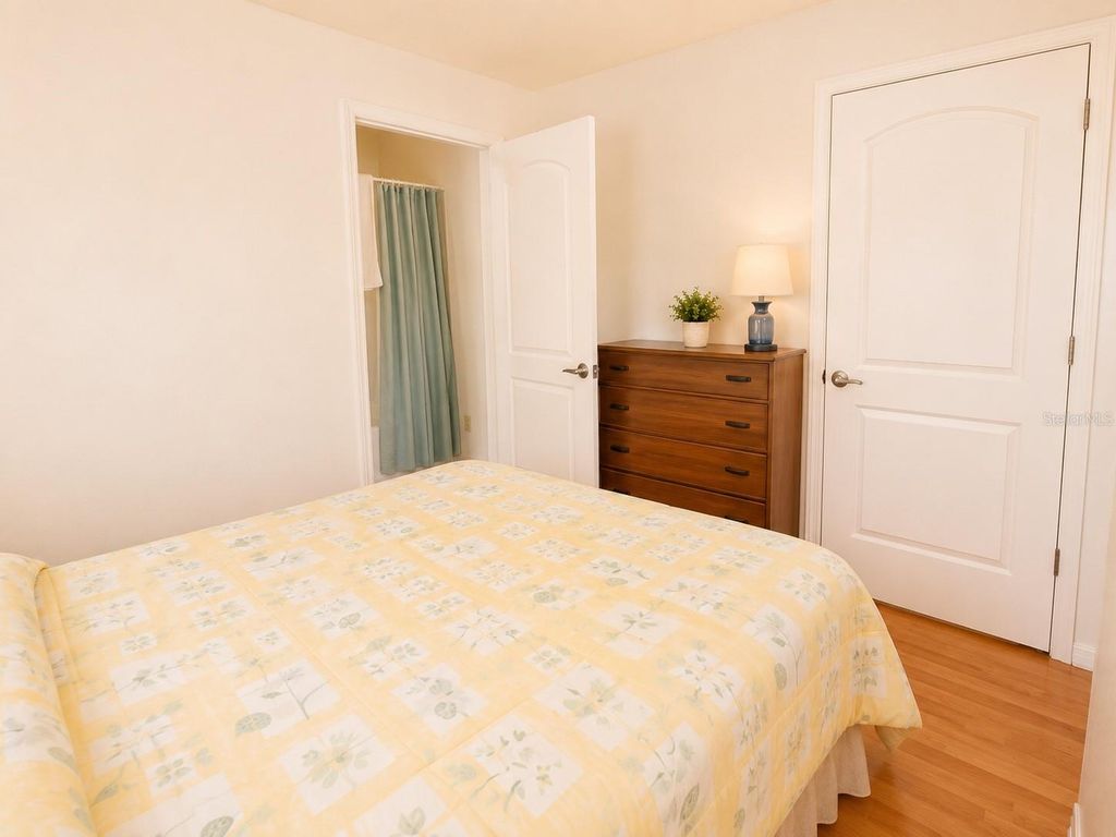 Image 20 of property listing at 6918 E BAYOU LANE, Bradenton, FL 34207