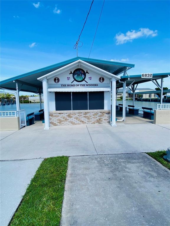 Image 33 of property listing at 6918 E BAYOU LANE, Bradenton, FL 34207