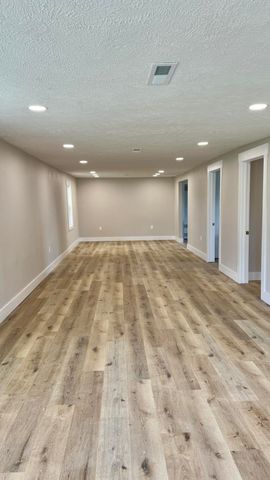 10308 E Business 60, Mountain Grove, MO 65711