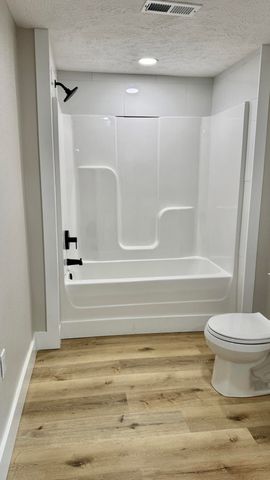 10308 E Business 60, Mountain Grove, MO 65711