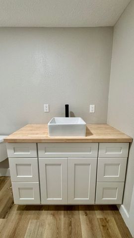 10308 E Business 60, Mountain Grove, MO 65711