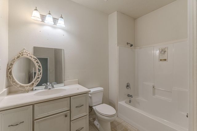 816 Martin Luther King Road, Ames, TX 77575