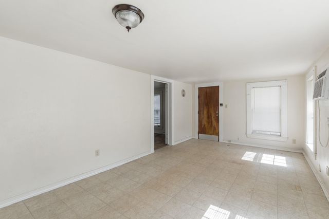 816 Martin Luther King Road, Ames, TX 77575