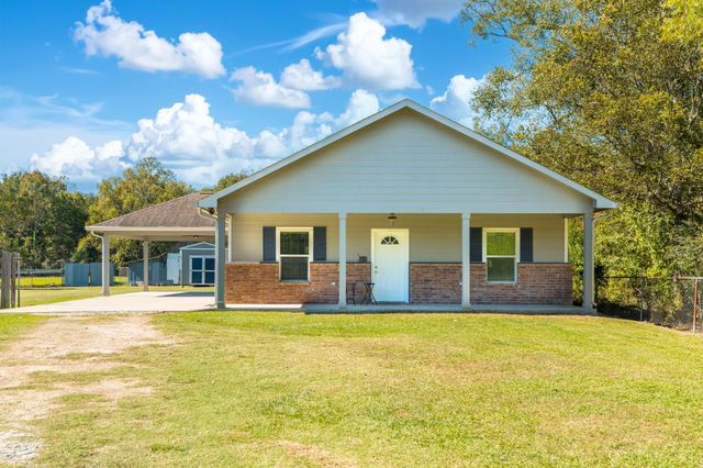 816 Martin Luther King Road, Ames, TX 77575