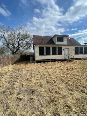 4108 E Nimrod Cir, Robstown, TX 78380
