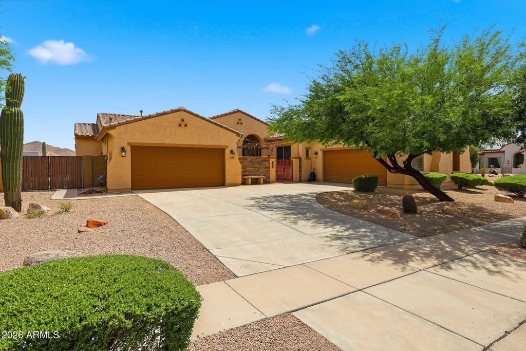 1531 W PARNELL Drive, Phoenix, AZ 85085