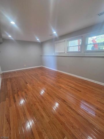 65 Shady Ln, Bridgewater Twp., NJ 08805