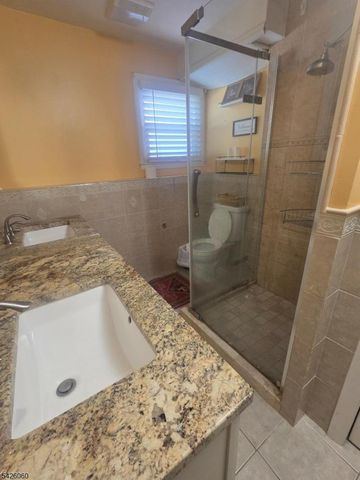 65 Shady Ln, Bridgewater Twp., NJ 08805