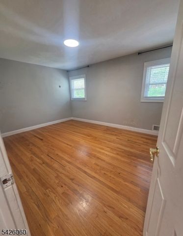 65 Shady Ln, Bridgewater Twp., NJ 08805