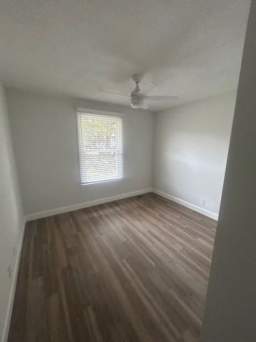 6 McKendree Cir, Hermitage, TN 37076