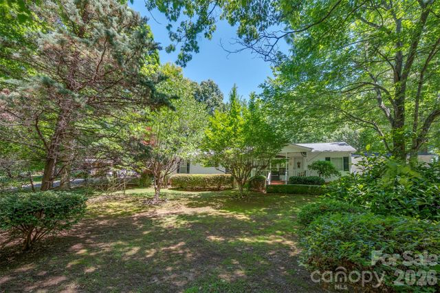 98 Lanning Drive, Columbus, NC 28722