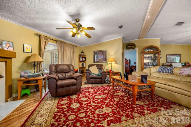 98 Lanning Drive, Columbus, NC 28722