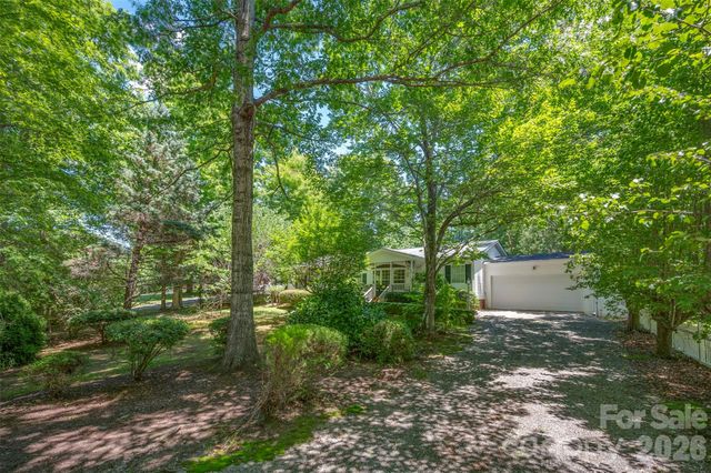 98 Lanning Drive, Columbus, NC 28722